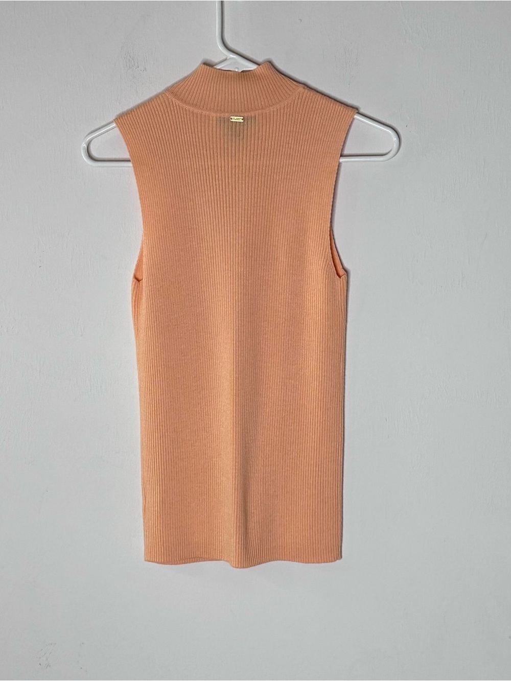 St John Peach Ribbed Mock Neck Sleeveless Wool/Silk/Cashmere Sweater M - Picture 5 of 5